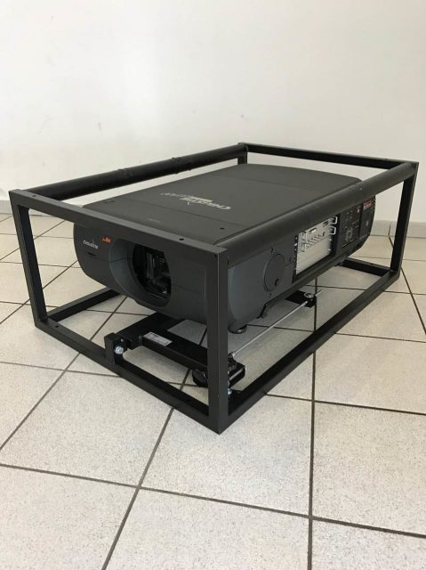 Christie LX 1500 Videobeamer