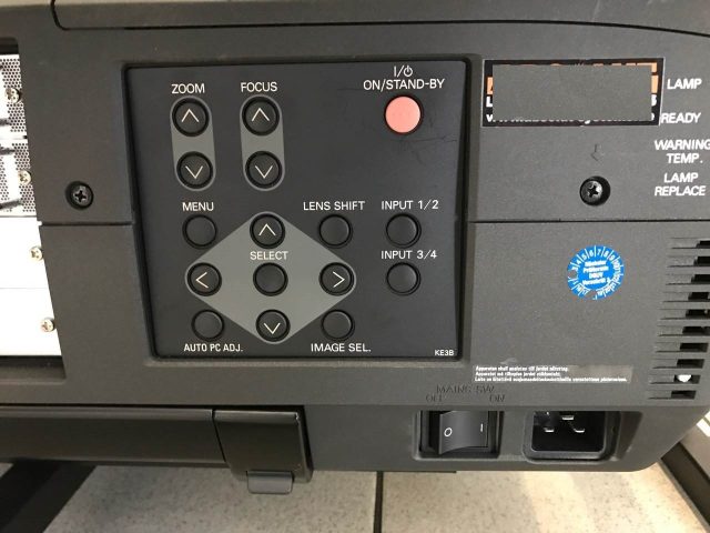 Christie LX 1500 Videobeamer