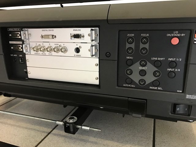 Christie LX 1500 Videobeamer