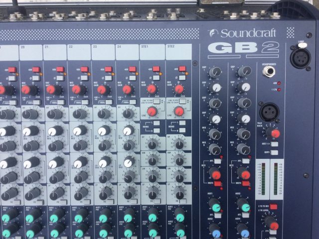Soundcraft GB2 - 24 Ch Mixer