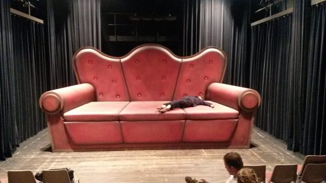 Riesiges Sofa