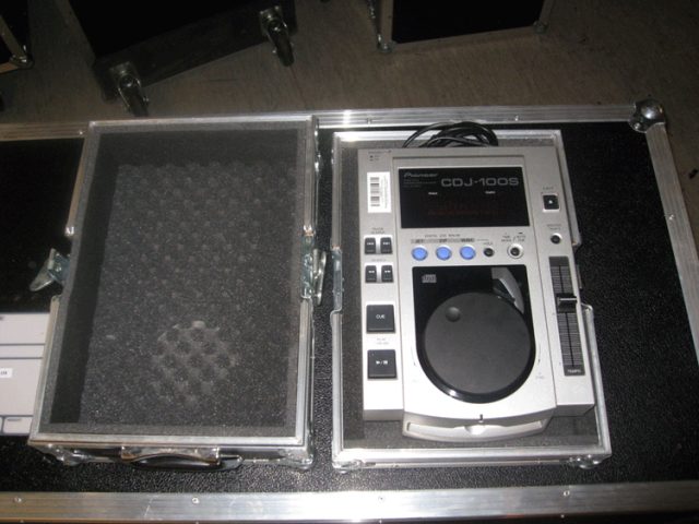 CD-Player inkl. Haubencase