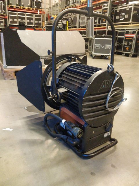 2,5kW HMI Fresnell mit Netzteil