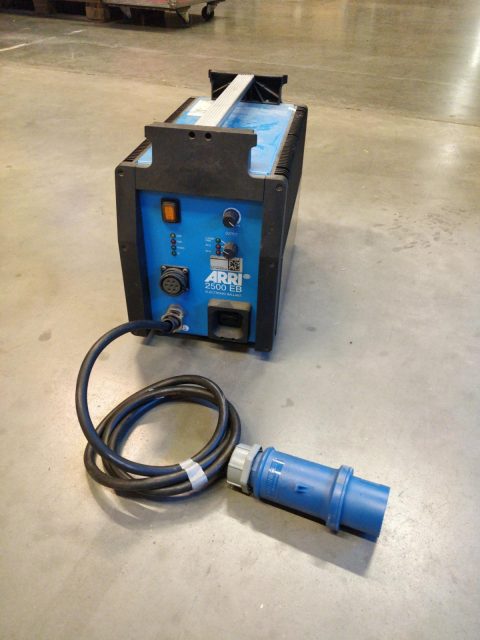 2,5kW HMI Fresnell mit Netzteil