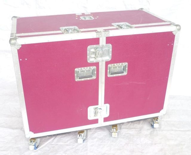 „ETC Expression“ Lichtstellpulte inkl. Case – Foto Case geschlossen